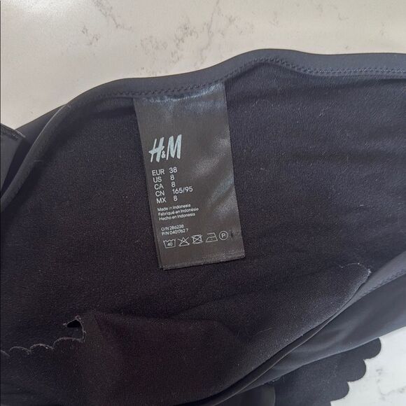 Pink Floral and Black Bikini Set.  Size medium. 3 pieces. - Picture 5 of 6